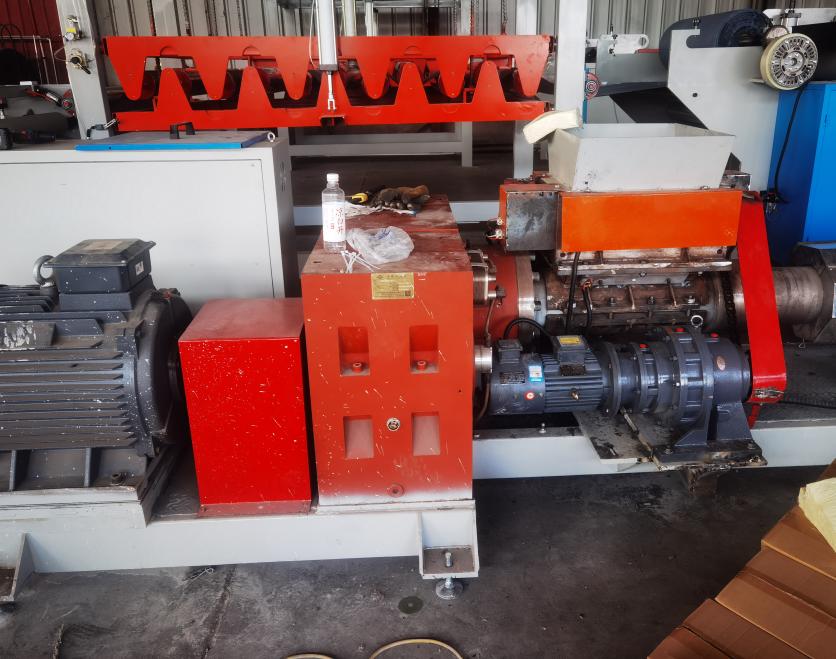 Butil gumi vízálló membrán gyártósor